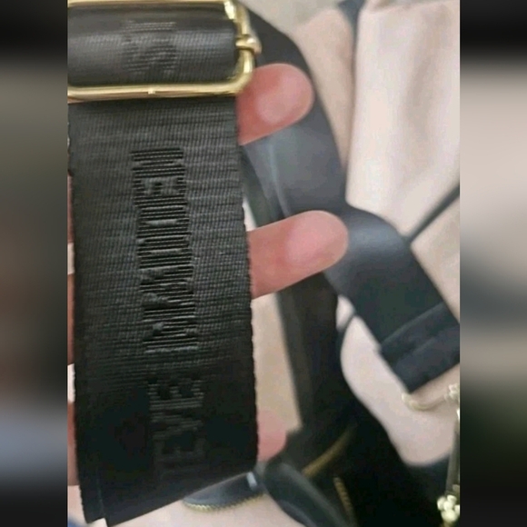 Steve Madden Light Pink Leather Duffle Bag With Black Strap - Picture 10 of 15